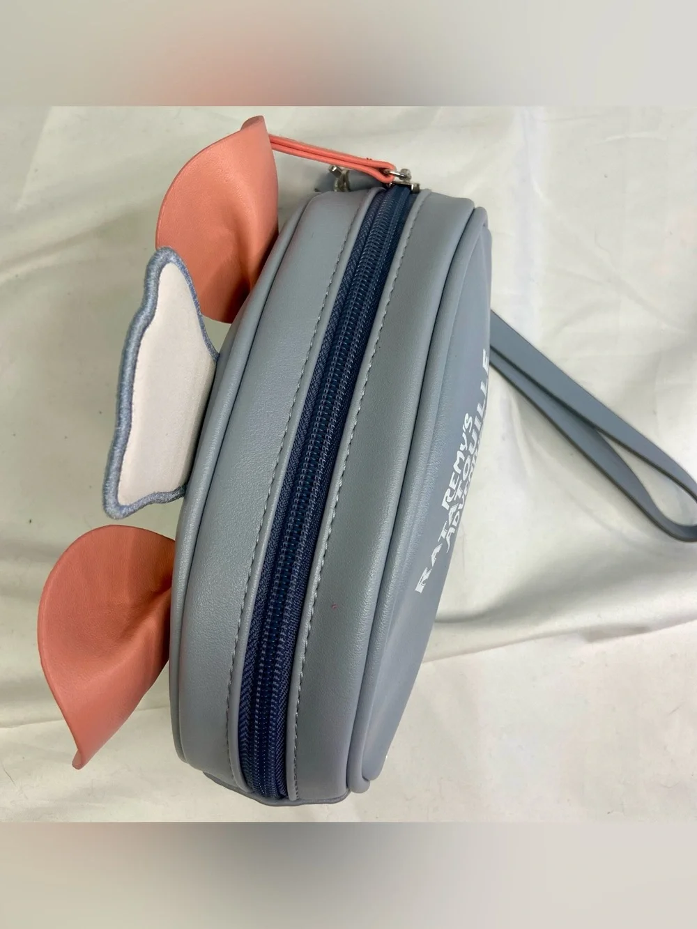 Disney Parks Epcot Remy’s Ratatouille Adventure Chef Rat Wristlet Bag Pouch